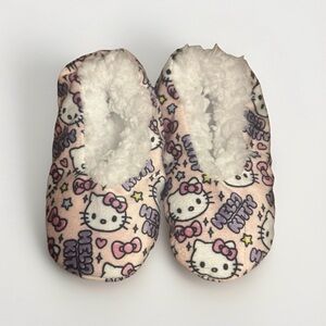 HELLO KITTY Sanrio Fuzzy fur slip on slippers Kids Girls size 11/12 house shoes